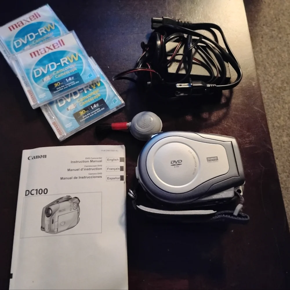 Canon DC100 Silver DVD Camcorder Set